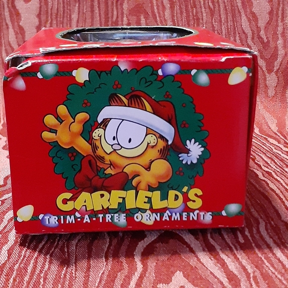 VINTAGE PAW TRIM A TREE GARFIELD CHRISTMAS ORNAMENT GARFIELD BODY ORNAMENT N BOX - Picture 6 of 8